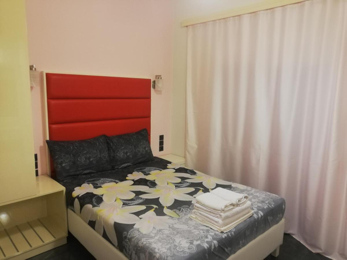 Spiros Rooms Kastrosikia Eksteriør billede